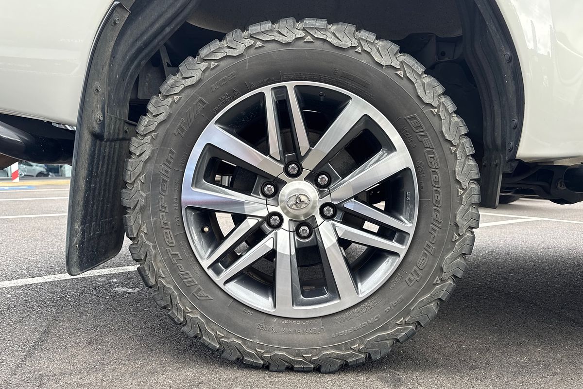 2020 Toyota Hilux SR5 GUN126R 4X4