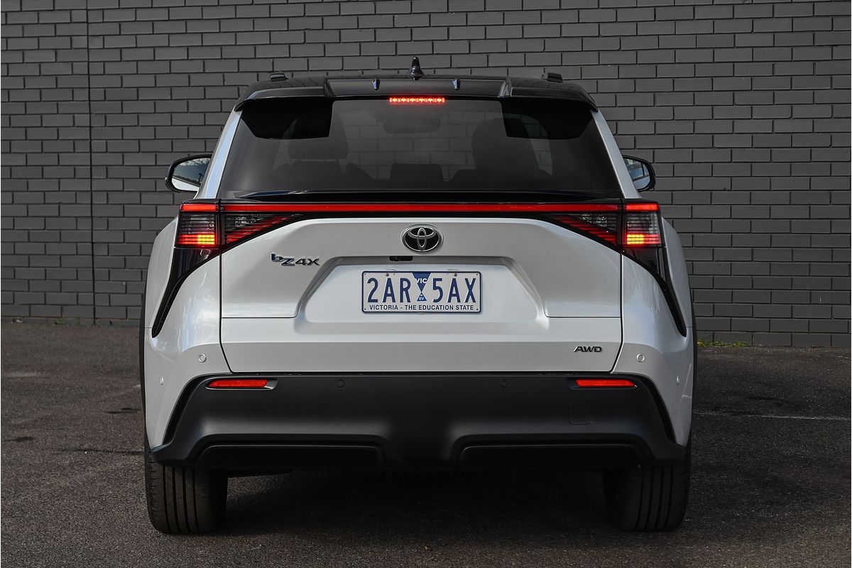 2024 Toyota bZ4X YEAM15R