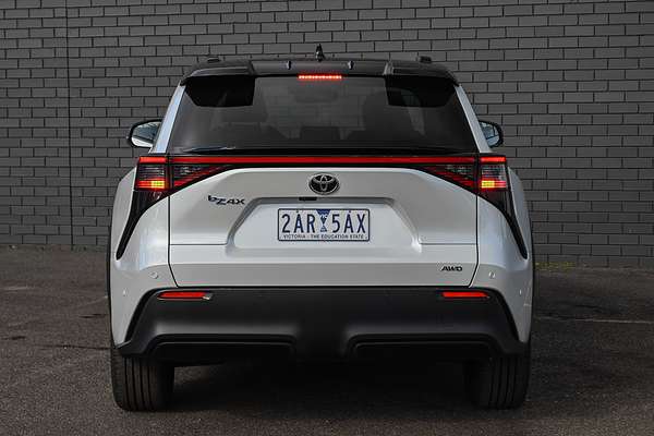 2024 Toyota bZ4X YEAM15R