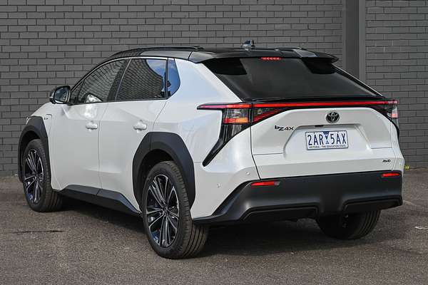 2024 Toyota bZ4X YEAM15R