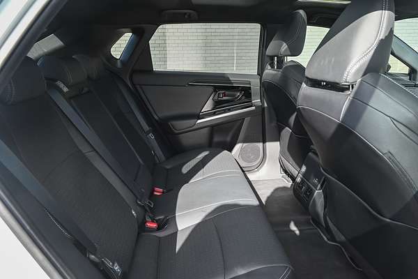 2024 Toyota bZ4X YEAM15R