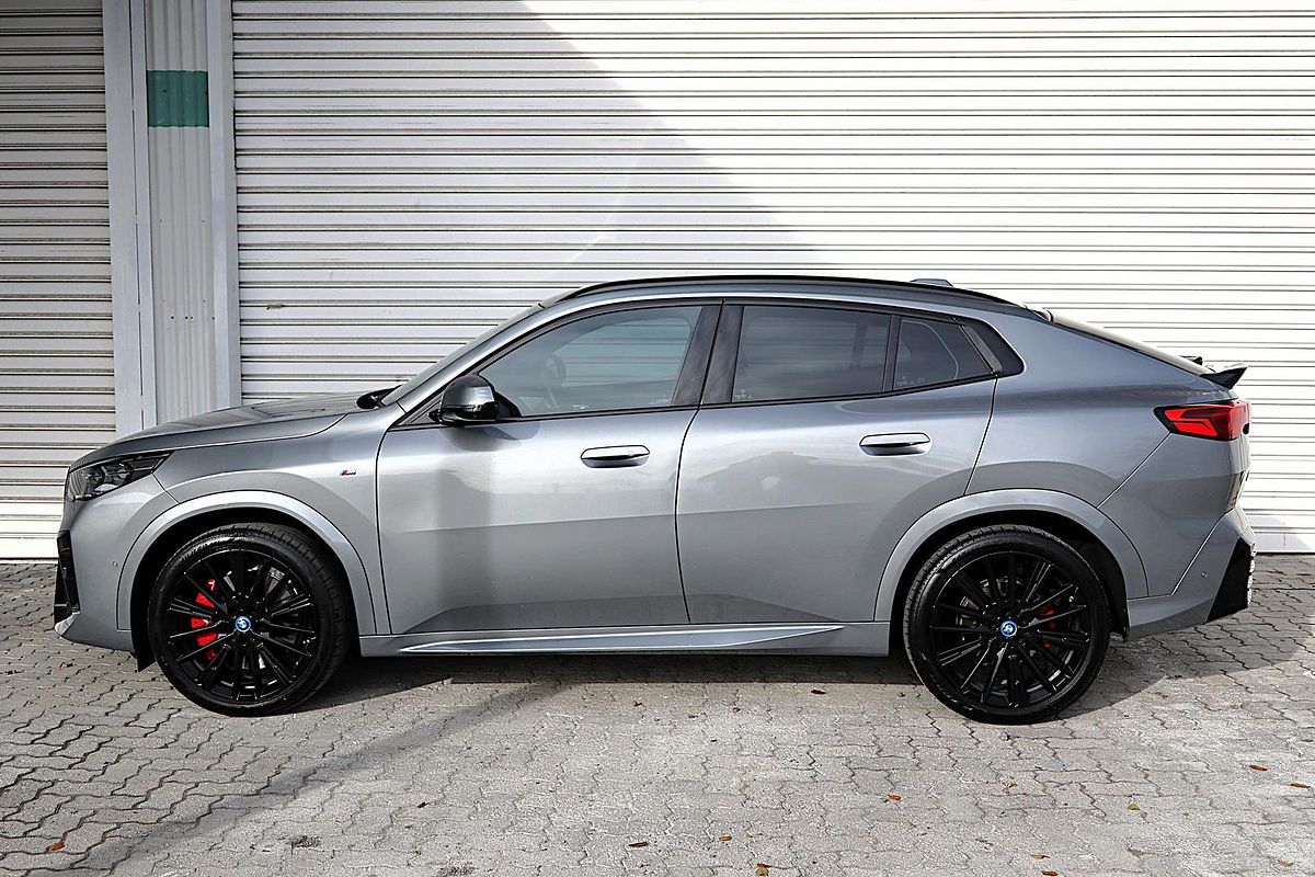 2024 BMW iX2 xDrive30 M Sport U10