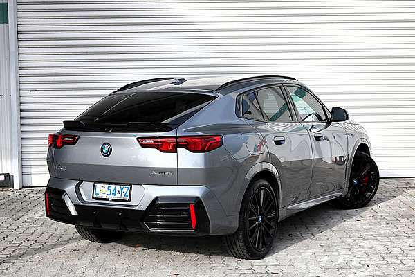 2024 BMW iX2 xDrive30 M Sport U10