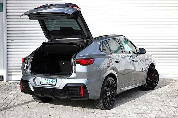 2024 BMW iX2 xDrive30 M Sport U10