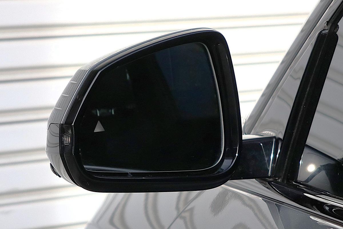 2024 BMW iX2 xDrive30 M Sport U10