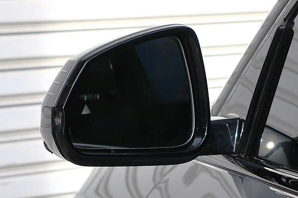 2024 BMW iX2 xDrive30 M Sport U10