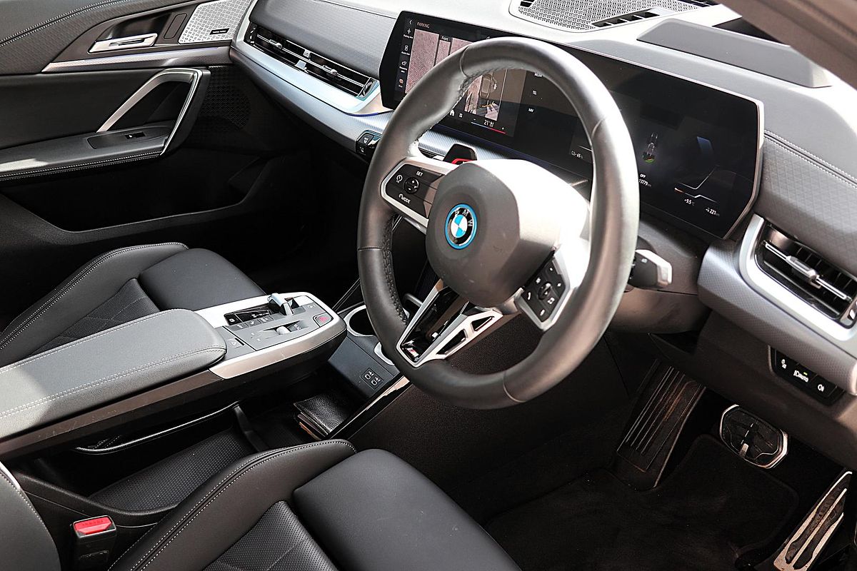 2024 BMW iX2 xDrive30 M Sport U10