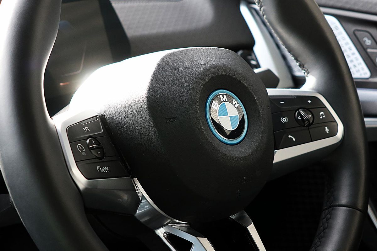 2024 BMW iX2 xDrive30 M Sport U10