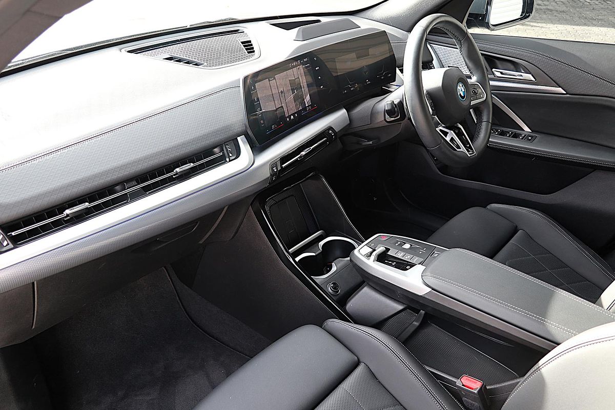2024 BMW iX2 xDrive30 M Sport U10