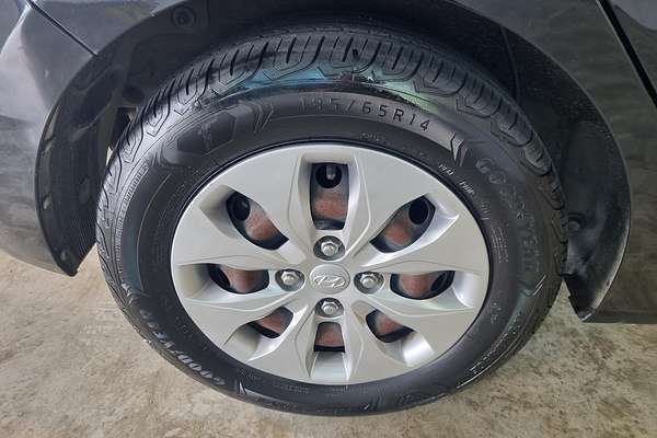 2016 Hyundai Accent Active RB4