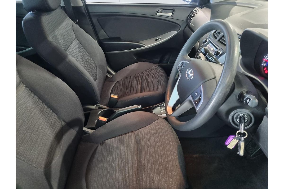 2016 Hyundai Accent Active RB4