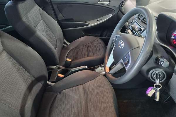 2016 Hyundai Accent Active RB4