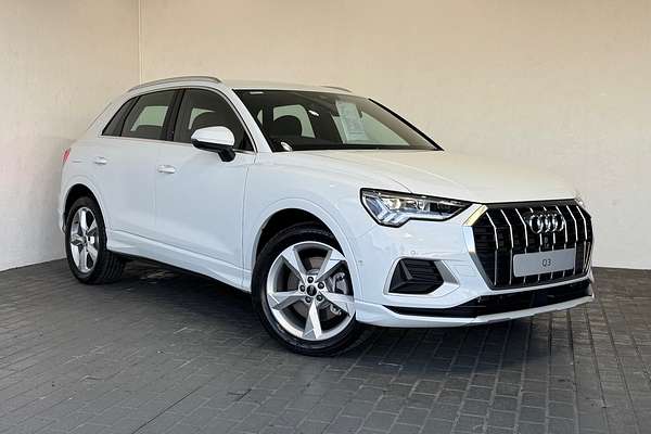 2025 Audi Q3 40 TFSI F3