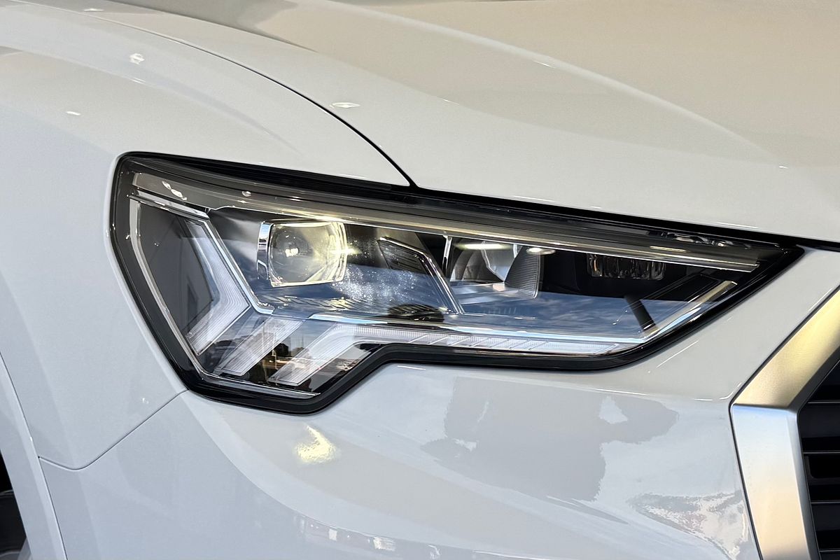 2025 Audi Q3 40 TFSI F3