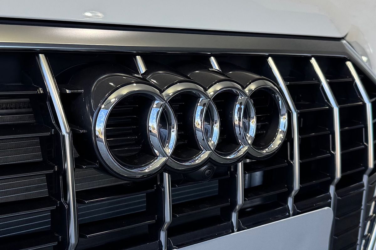2025 Audi Q3 40 TFSI F3
