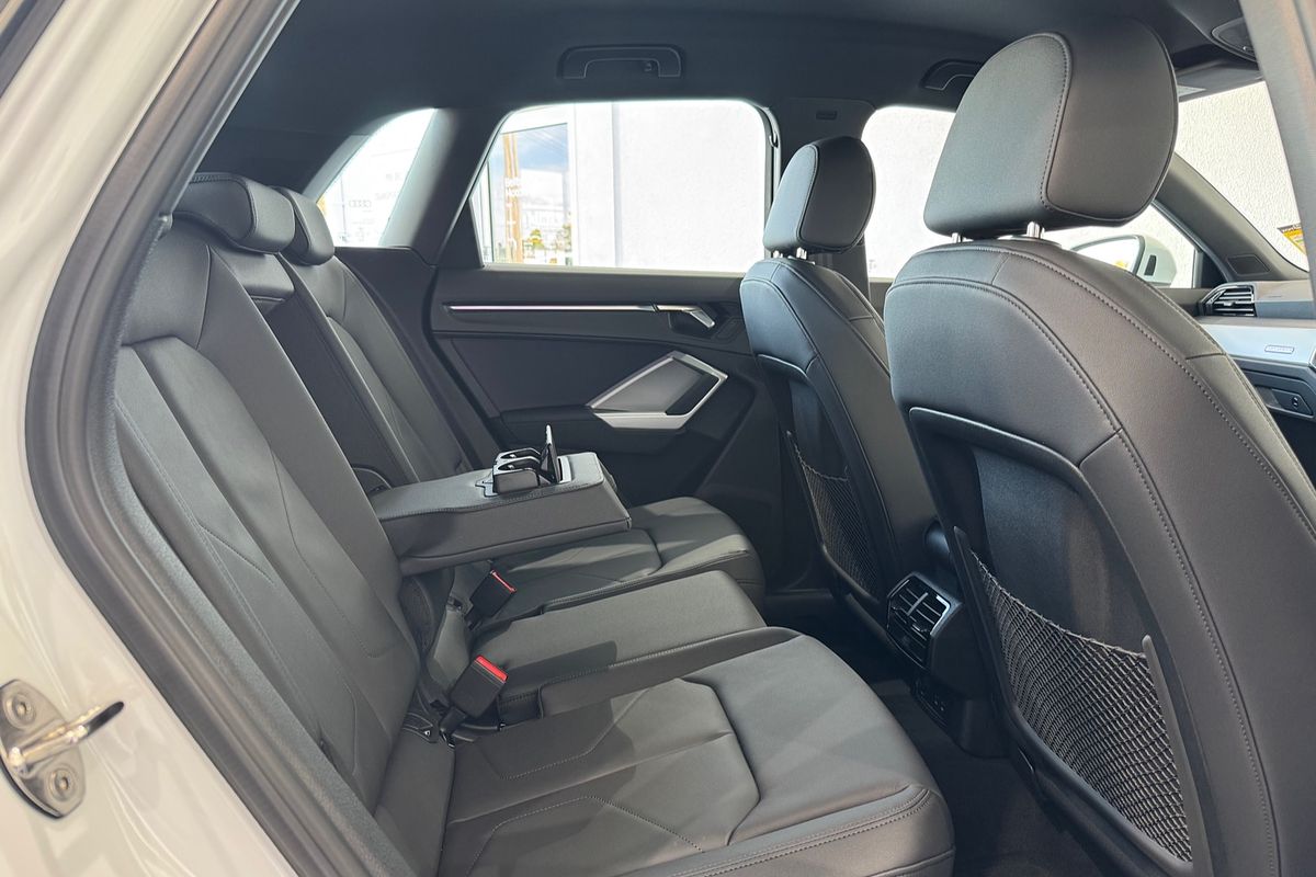 2025 Audi Q3 40 TFSI F3