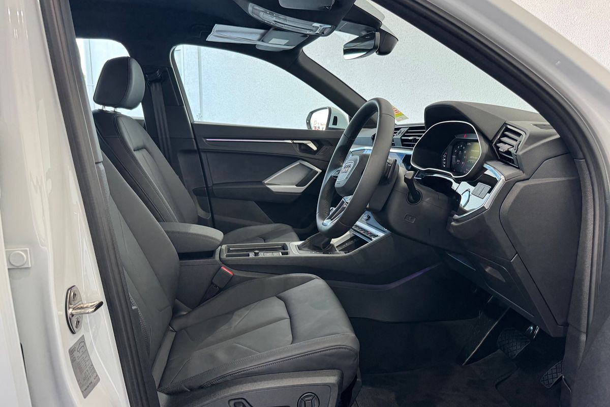 2025 Audi Q3 40 TFSI F3
