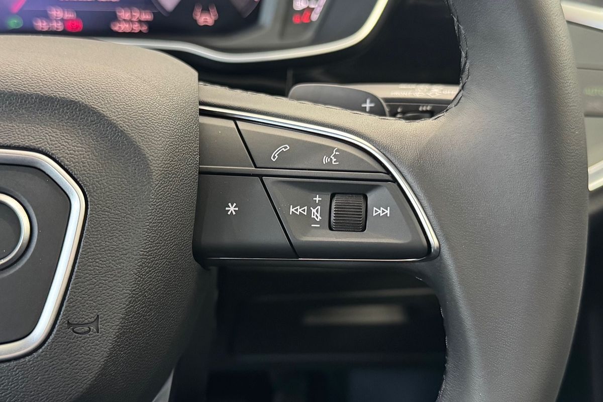 2025 Audi Q3 40 TFSI F3