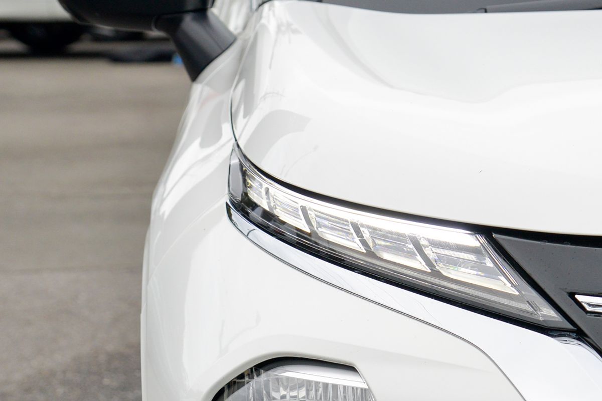 2025 Mitsubishi Outlander ES ZM