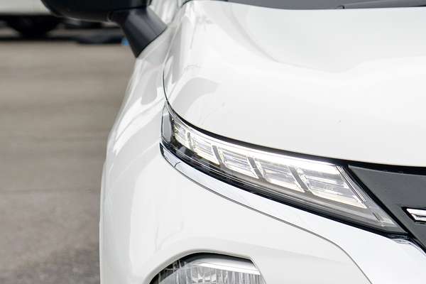 2025 Mitsubishi Outlander ES ZM