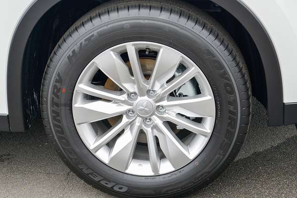 2025 Mitsubishi Outlander ES ZM