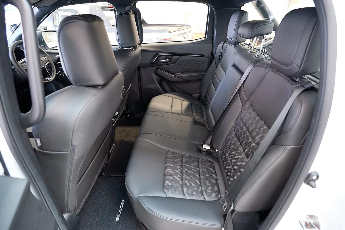 2025 Isuzu D-MAX BLADE 4X4