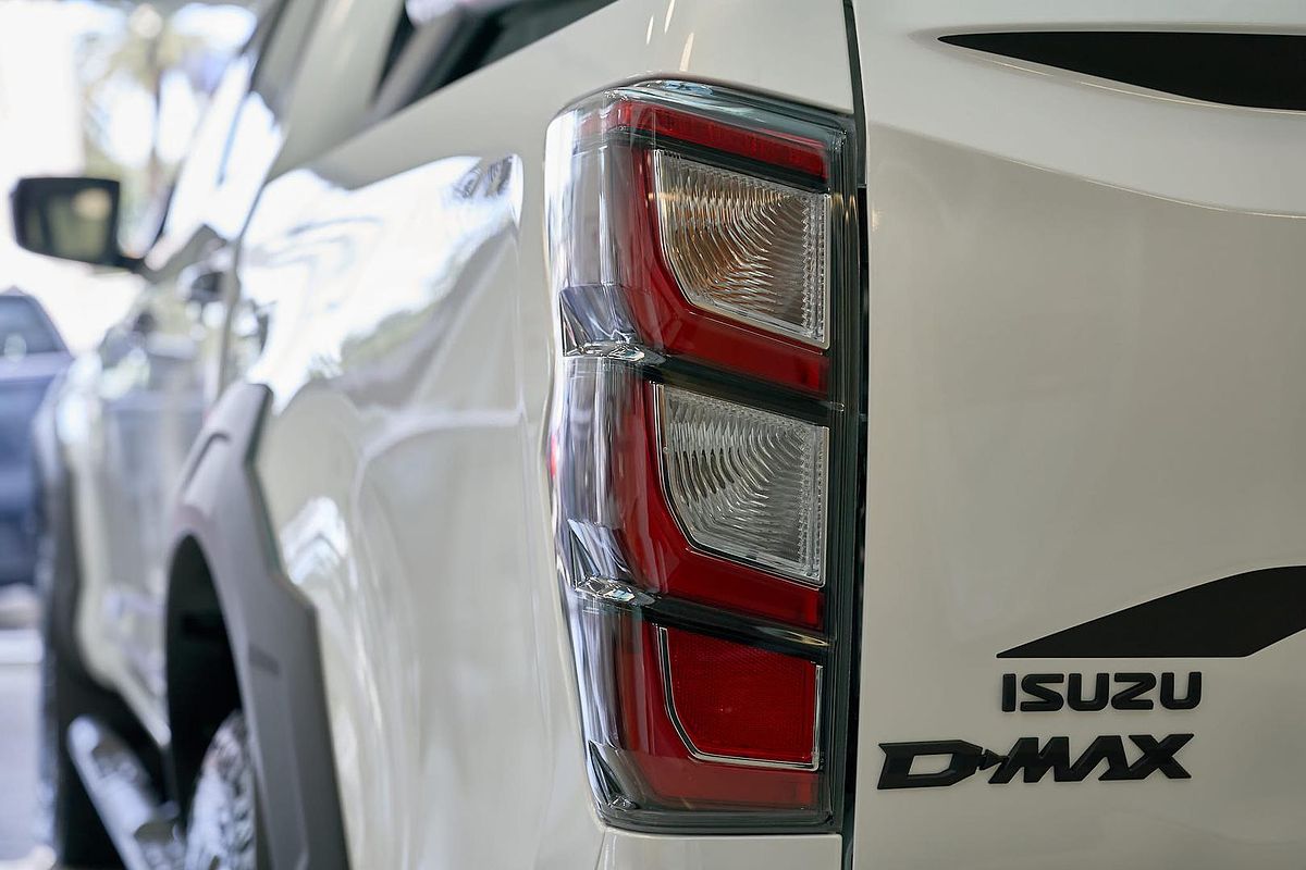2025 Isuzu D-MAX BLADE 4X4