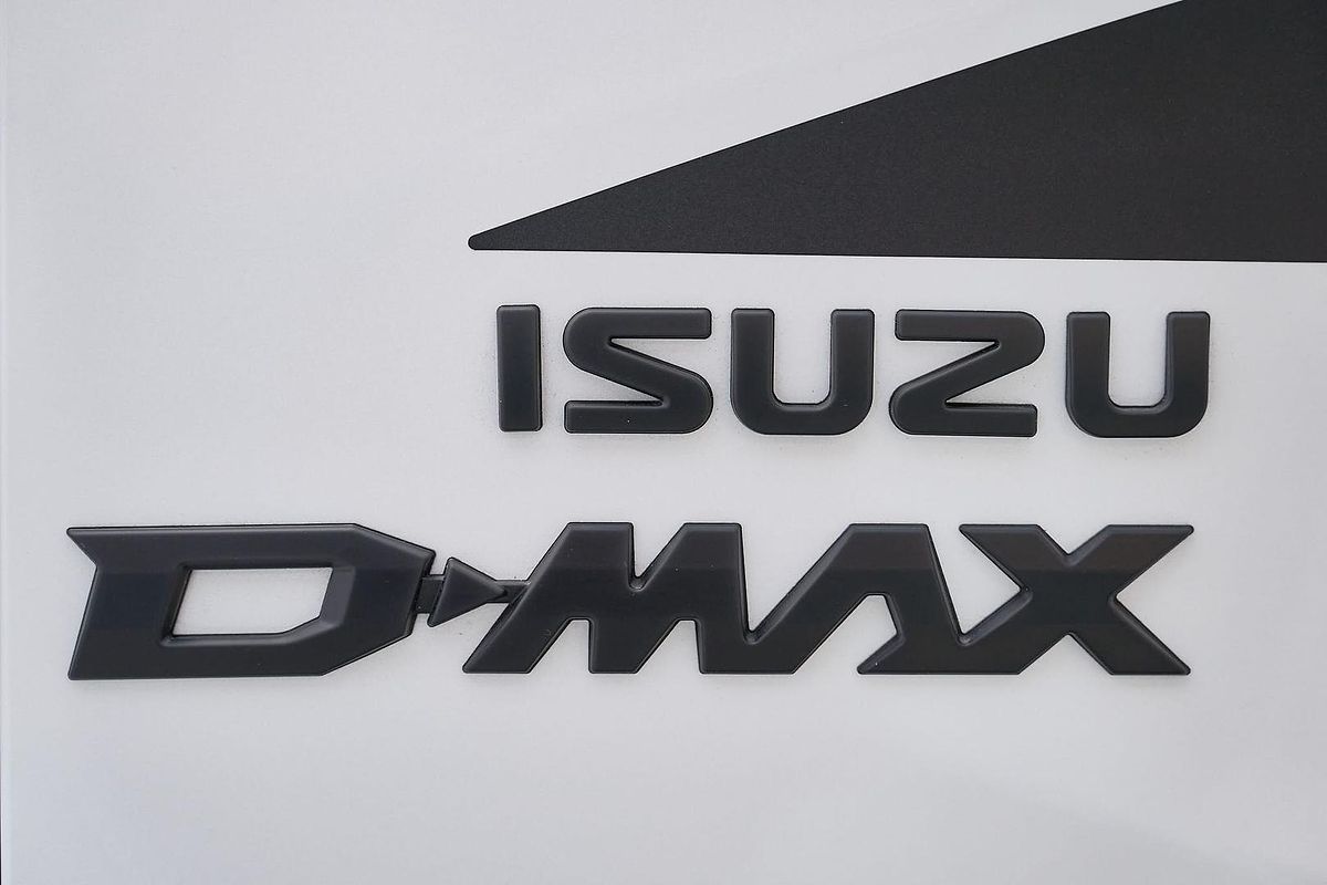 2025 Isuzu D-MAX BLADE 4X4