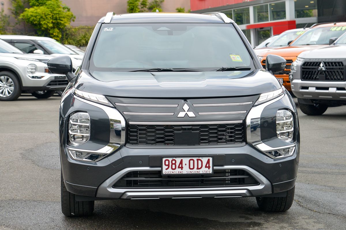 2025 Mitsubishi Outlander Exceed Tourer ZM