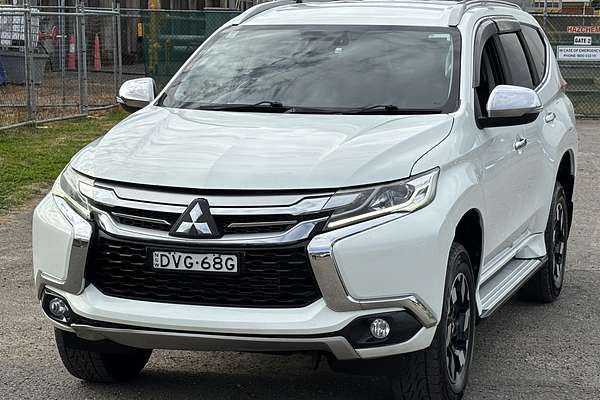 2017 Mitsubishi Pajero Sport GLS QE