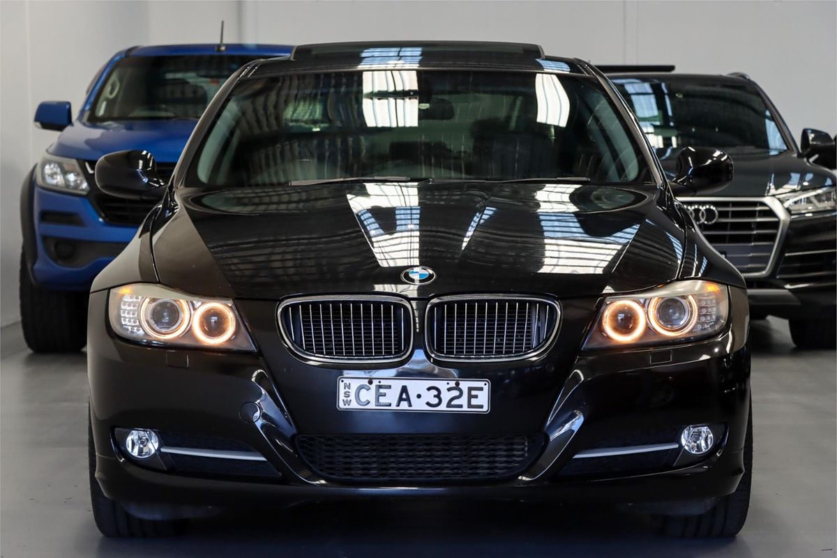 2011 BMW 3 Series 320d Lifestyle E90