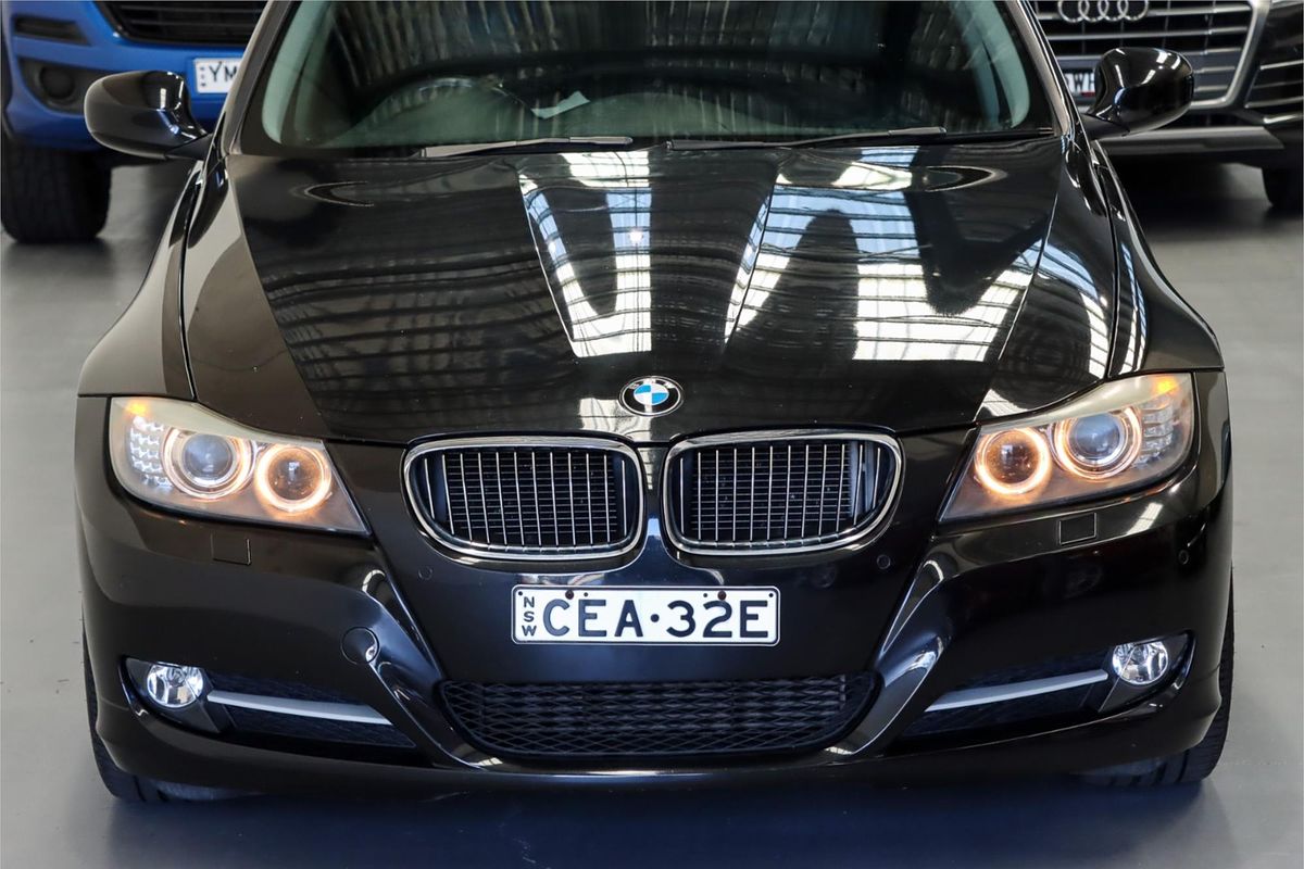 2011 BMW 3 Series 320d Lifestyle E90