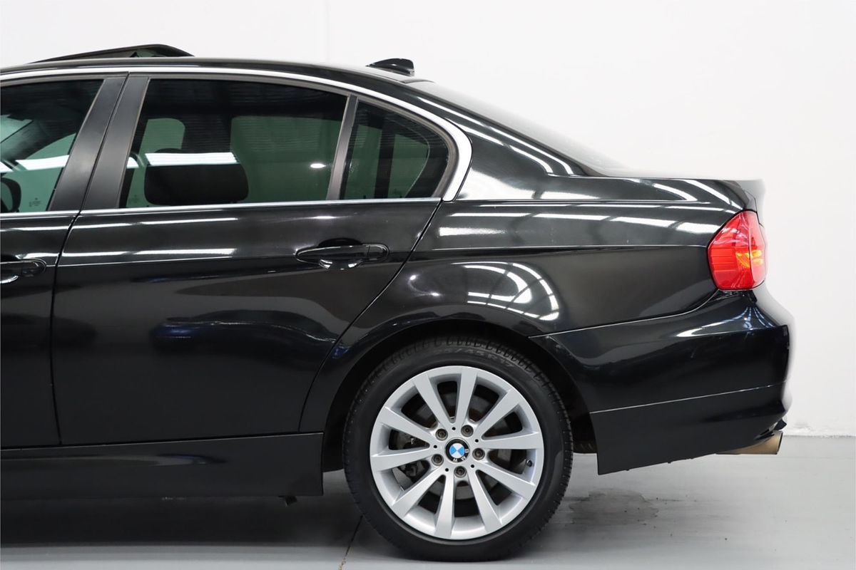 2011 BMW 3 Series 320d Lifestyle E90