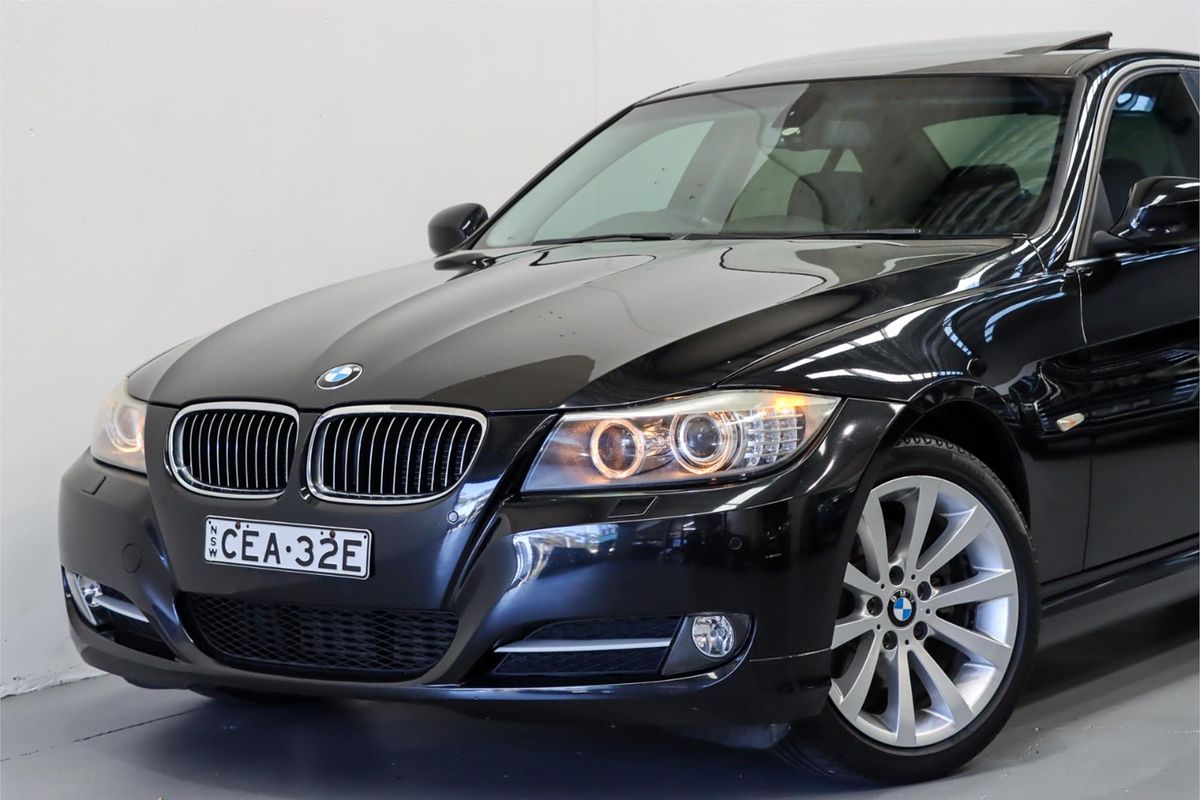 2011 BMW 3 Series 320d Lifestyle E90