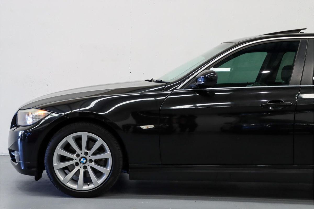 2011 BMW 3 Series 320d Lifestyle E90