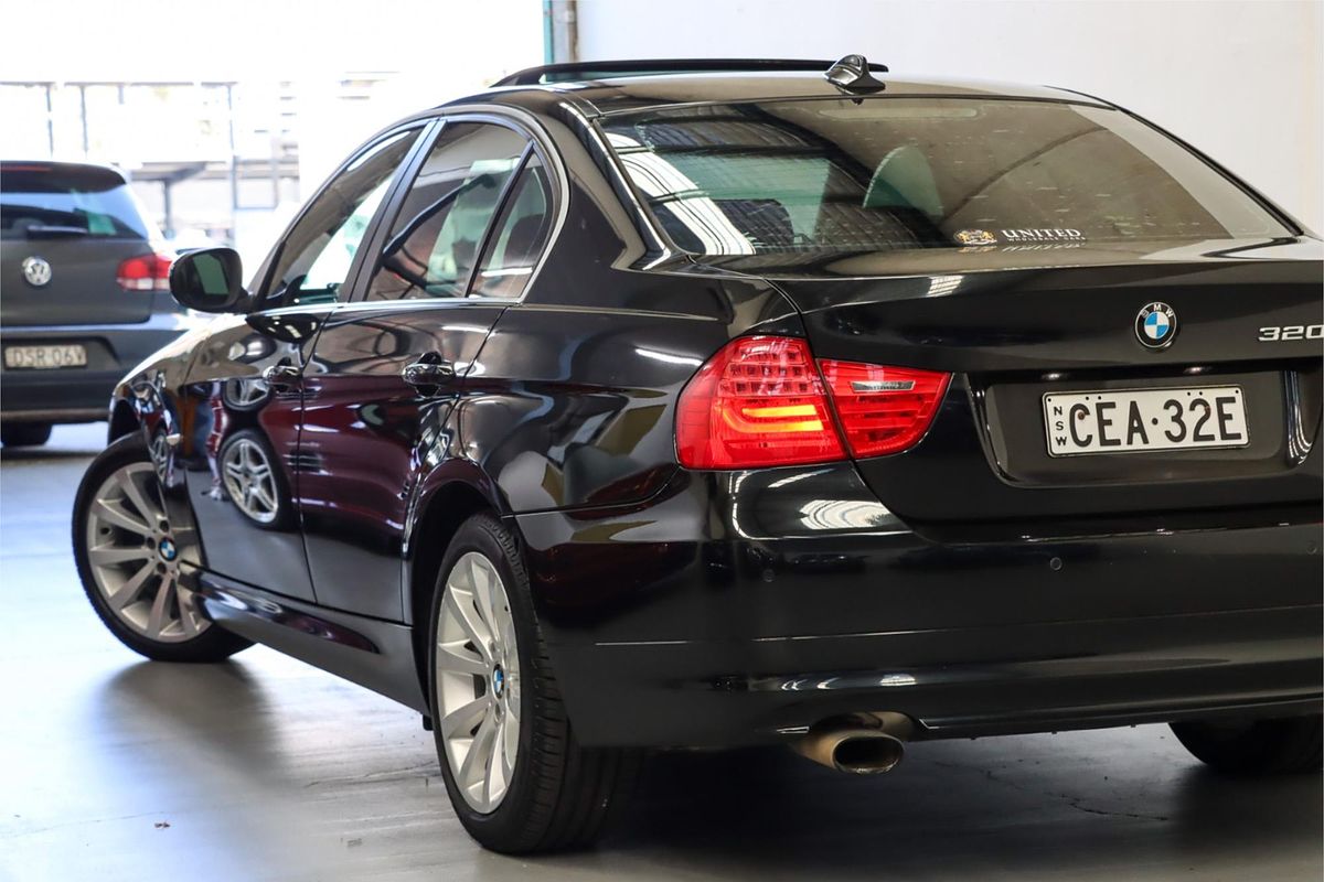 2011 BMW 3 Series 320d Lifestyle E90