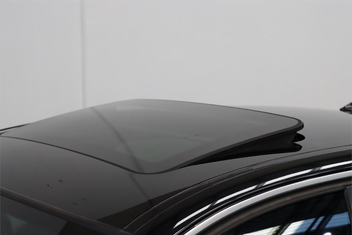 2011 BMW 3 Series 320d Lifestyle E90