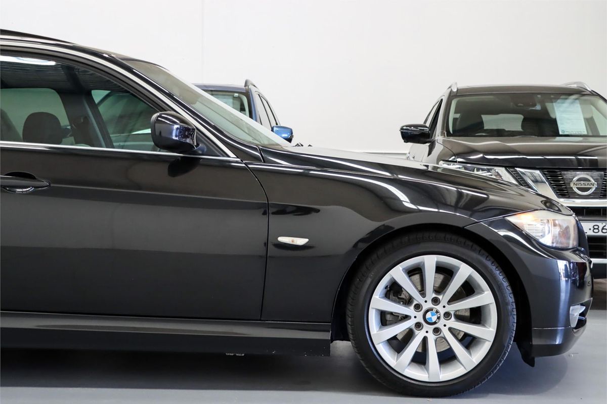 2011 BMW 3 Series 320d Lifestyle E90