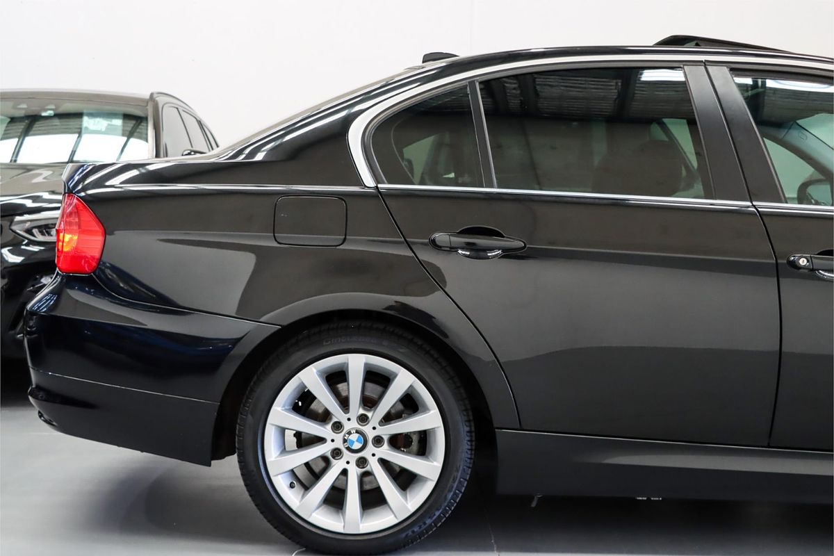2011 BMW 3 Series 320d Lifestyle E90
