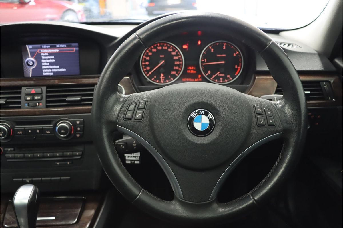 2011 BMW 3 Series 320d Lifestyle E90