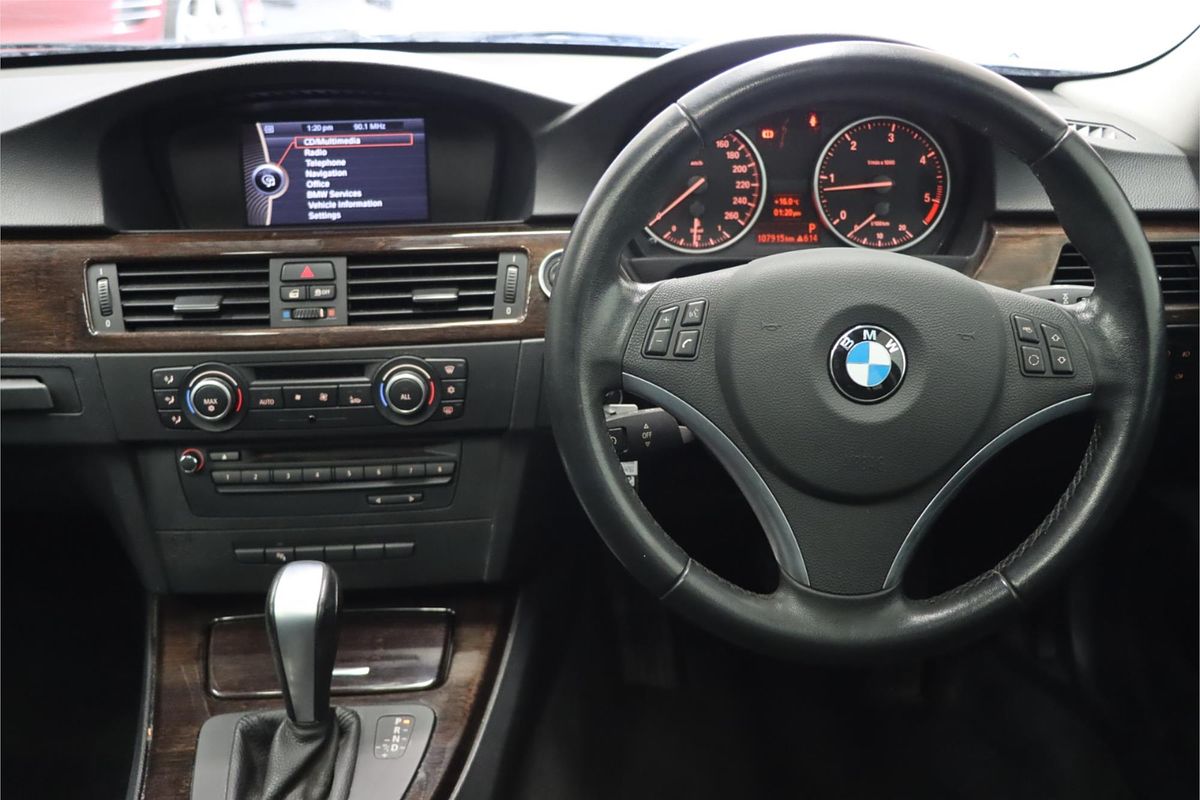 2011 BMW 3 Series 320d Lifestyle E90
