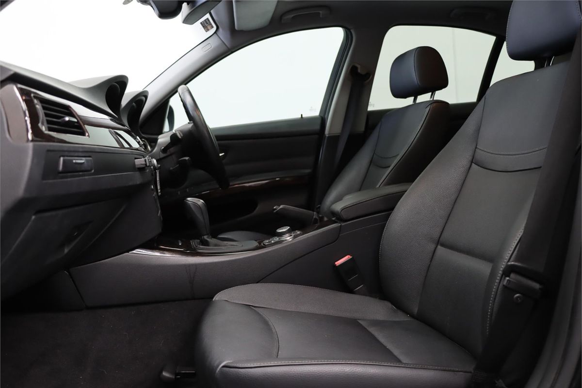 2011 BMW 3 Series 320d Lifestyle E90