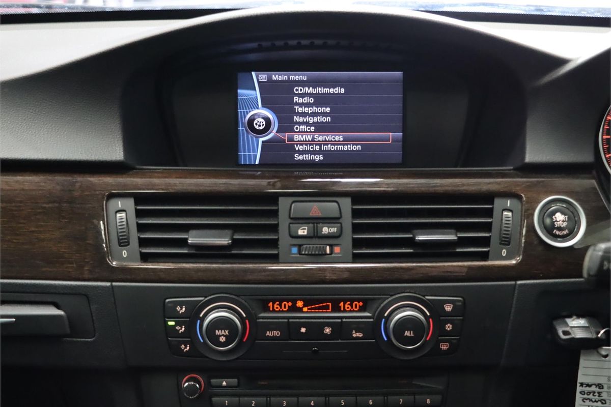 2011 BMW 3 Series 320d Lifestyle E90