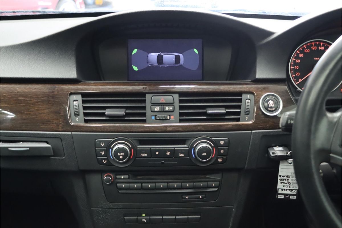 2011 BMW 3 Series 320d Lifestyle E90