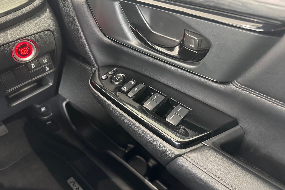 2022 Honda CR-V Black Edition RW