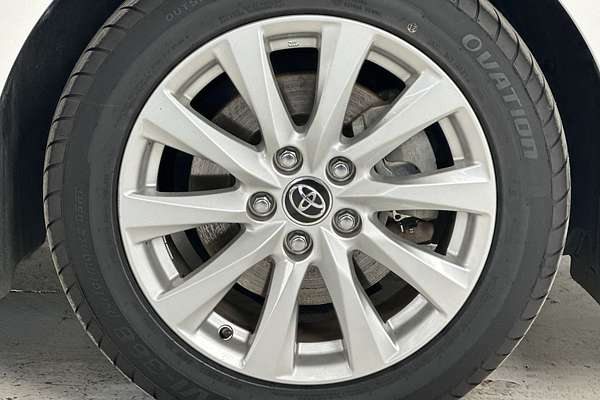 2019 Toyota Camry Ascent AXVH71R
