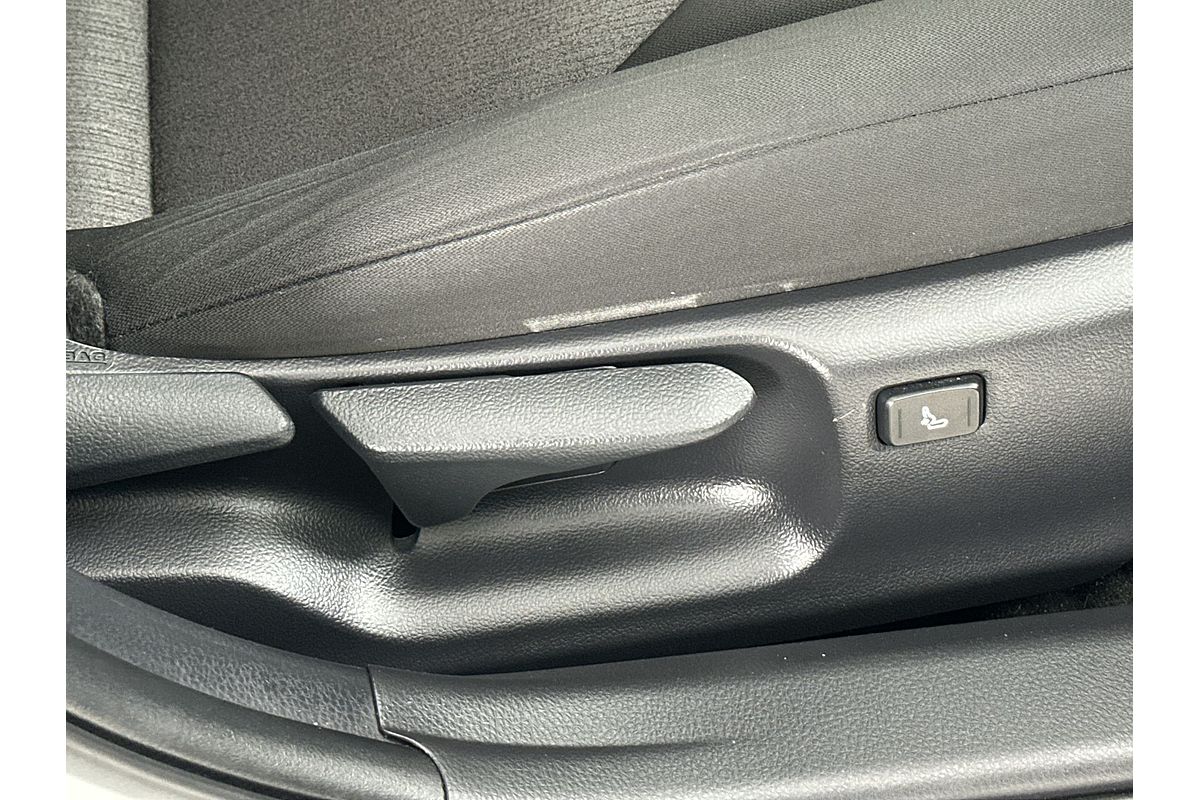 2019 Toyota Camry Ascent AXVH71R