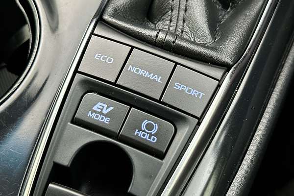 2019 Toyota Camry Ascent AXVH71R