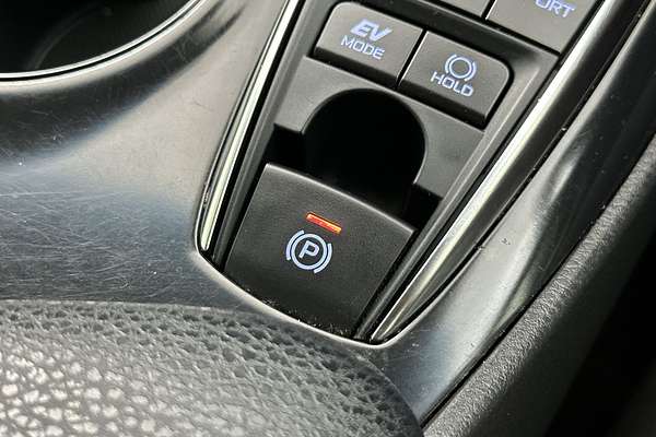 2019 Toyota Camry Ascent AXVH71R