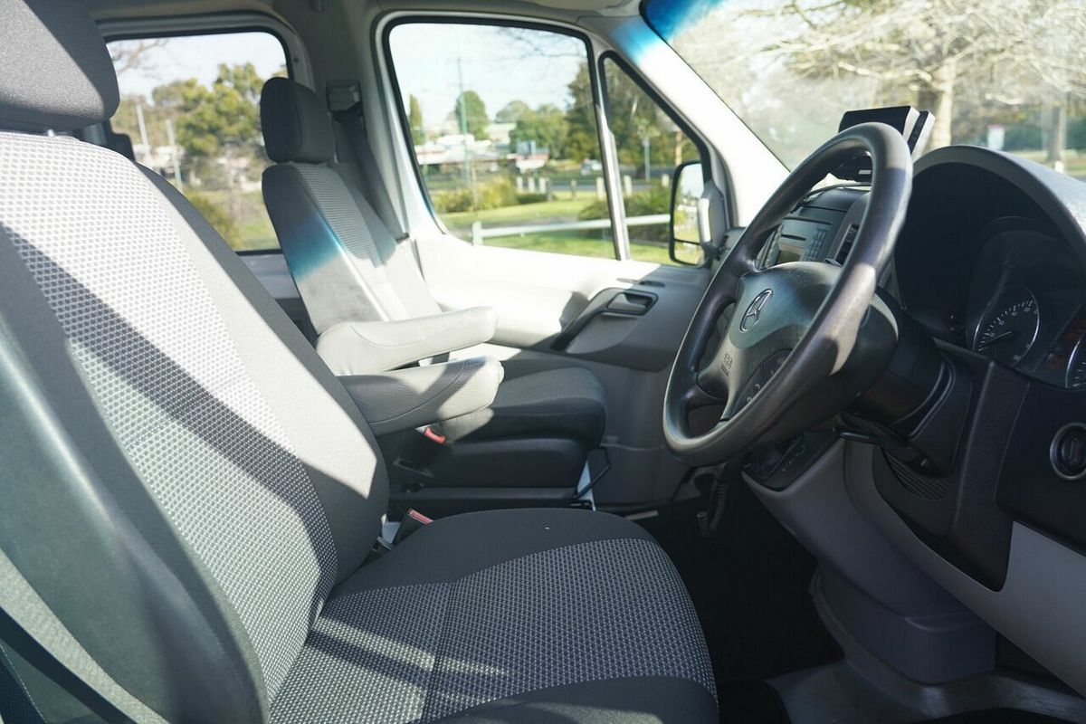 2011 Mercedes-Benz Sprinter 316CDI MWB 906 MY11 Rear Wheel Drive